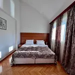 Готель Ambasador 3*