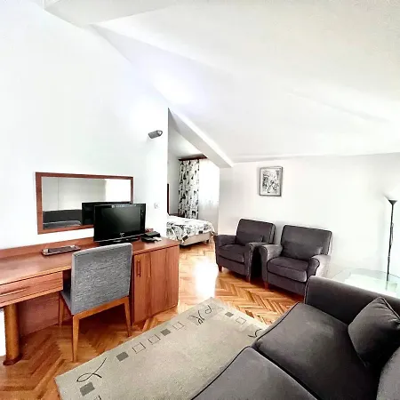 Ambasador Otel Podgoriçe