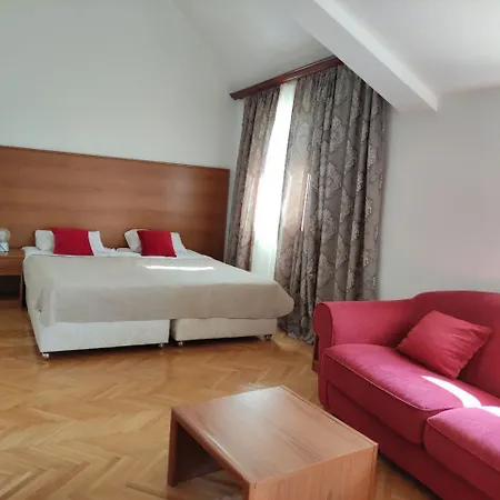 Отель Ambasador 3*